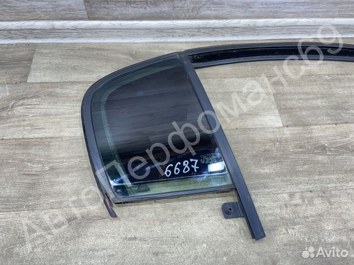 Стекло глухое заднее правое Renault Megane 2