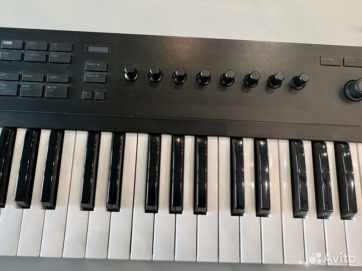 Midi клавиатура Komplete Kontrol A49