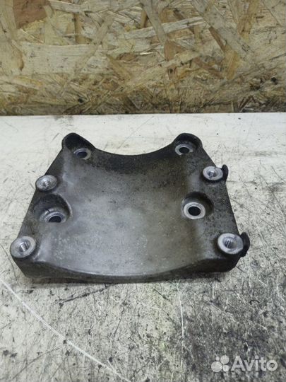 Кронштейн кондиционера Honda Civic N22A2 2009