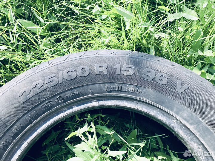 Continental ContiPremiumContact 2.25/6 R15 96V