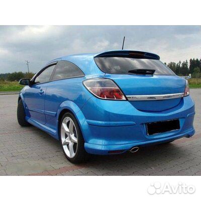 Задняя юбка с порогам для бампера Opel Astra H GTC