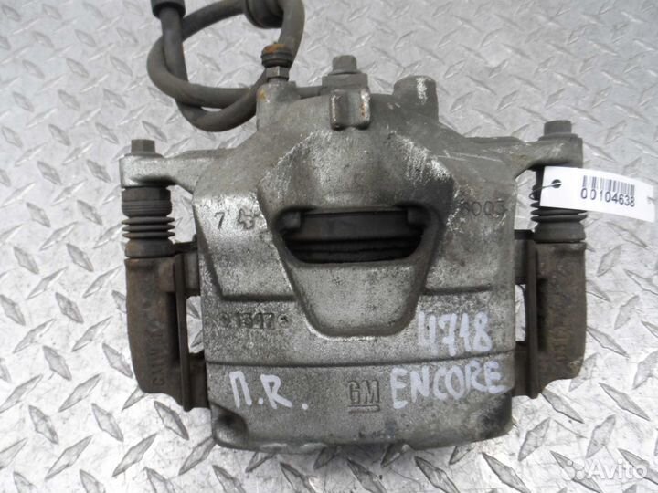 Суппорт передний правый Buick Encore 1