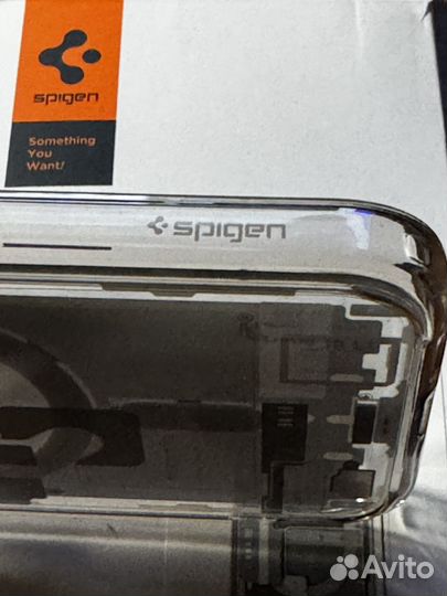 Чехол на iPhone 15 pro Spigen Zero One