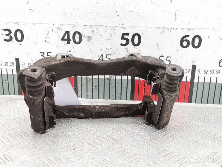 Скоба суппорта для Peugeot-Citroen 807