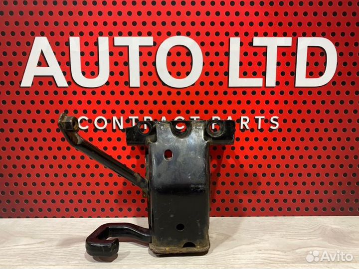 Крюк буксировочный Jeep Grand Cherokee WK2 2016