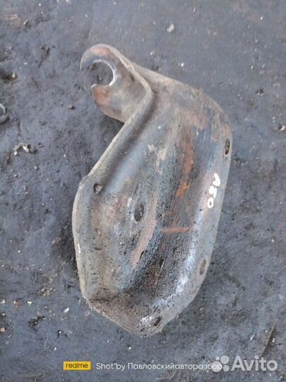 Кронштейн опоры двигателя Audi 80 B2