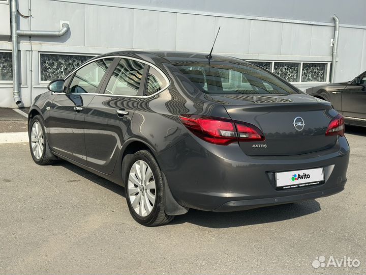 Opel Astra 1.6 МТ, 2013, 143 000 км
