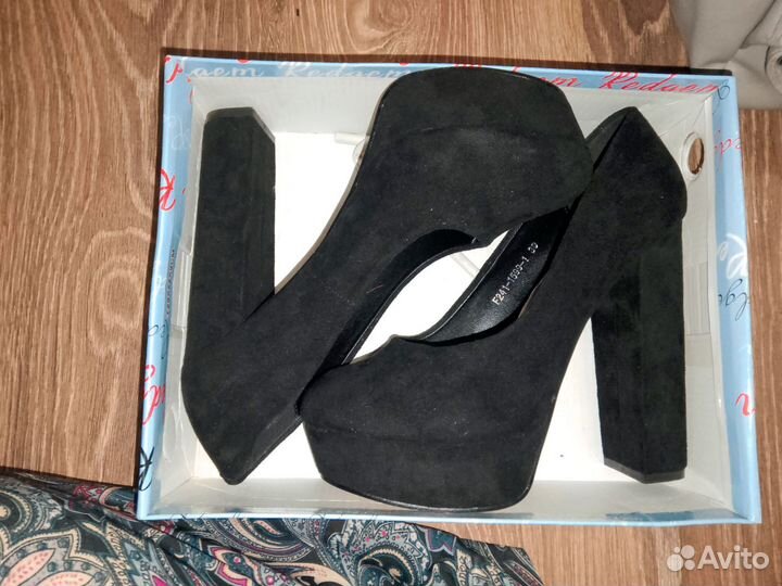 Туфли женские 39 размер черные замшевые