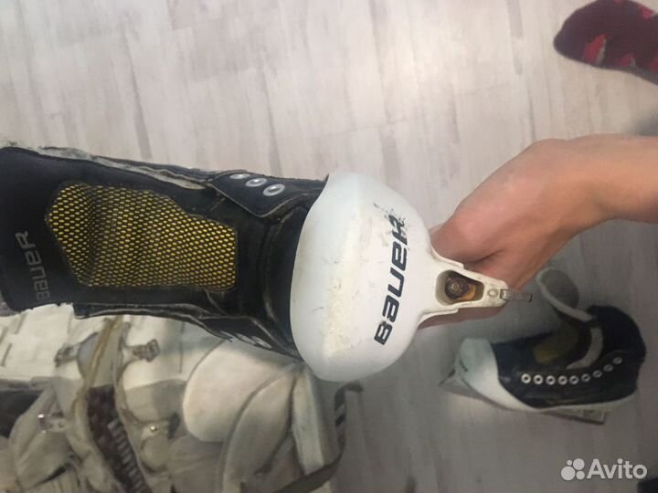 Коньки вратарские