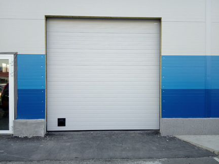 Секционные ворота