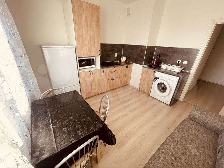 1-к. квартира, 38 м², 10/33 эт.