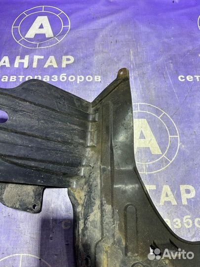 Пыльник двигателя правый Suzuki Sx 4 YA21S M16A