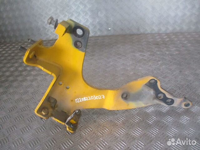 Кронштейн бампера левый Scania 1802166