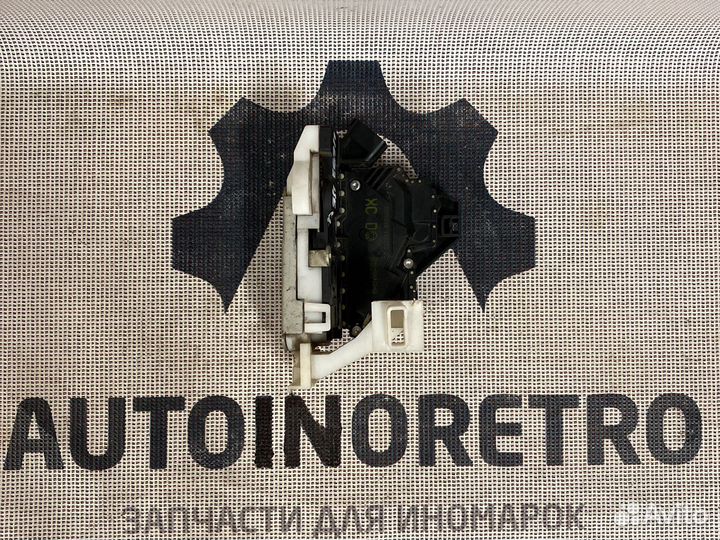 Замок двери задний левый Ford 4692464