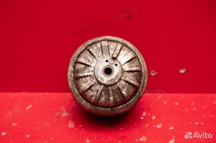 Опора двигателя Mercedes E200 W124 M102 1990