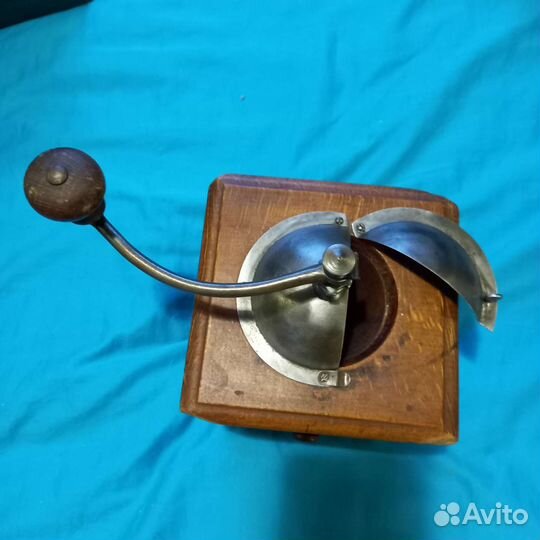 Кофемолка ручная Пежо Франция