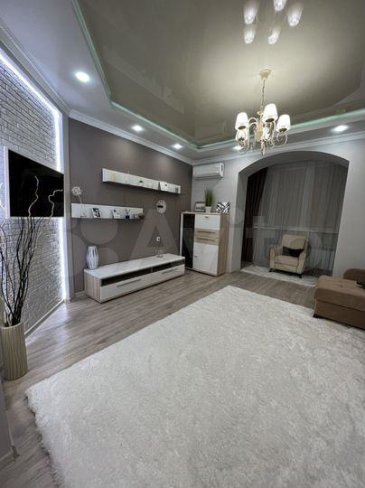 2-к. квартира, 80 м², 10/10 эт.