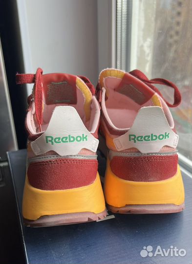 Кроссовки Reebok 38 размера