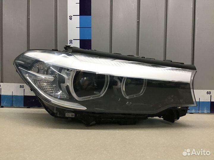 Фара правая BMW 5-серия G30 2017