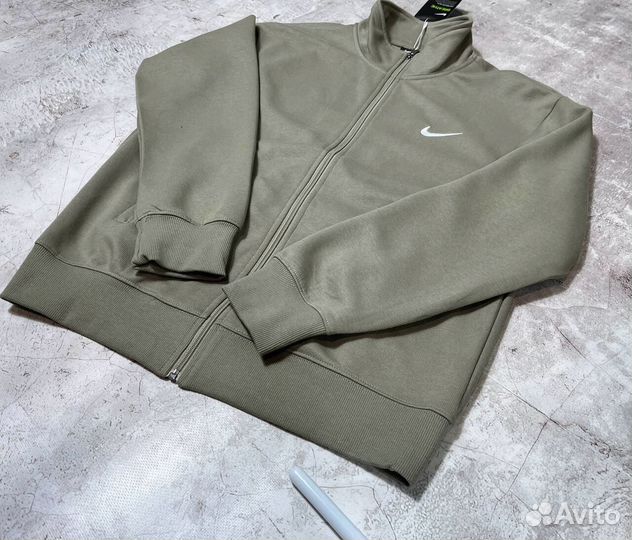 Спортивные костюмы Nike