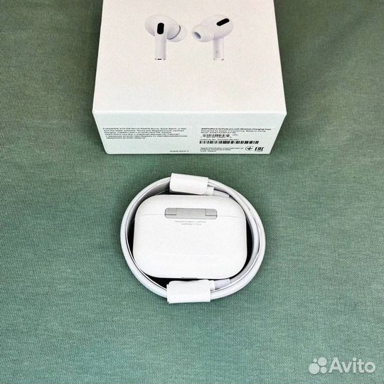 AirPods Pro 2: Звук, который поднимает