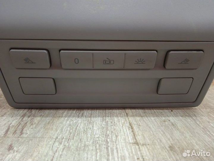 Плафон салонный Volkswagen Touareg 7LA 2006