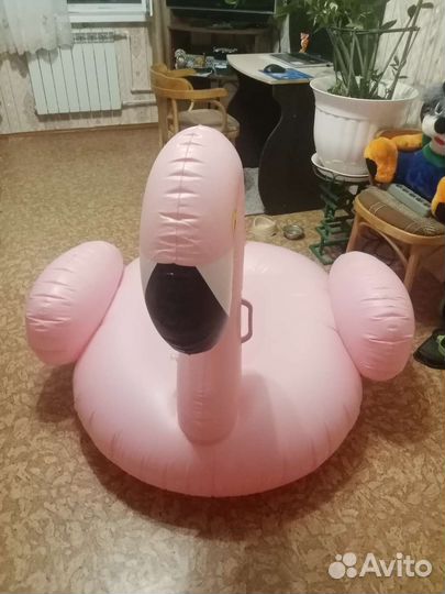 Надувной фламинго