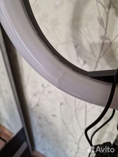 Кольцевая лампа со штативом