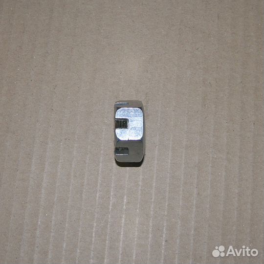 Гайка М 22*1,5 (Н15 S32) рулевого пальца корончат