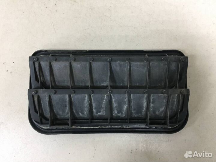 Решетка вентиляционная Volkswagen Jetta 5K 2011