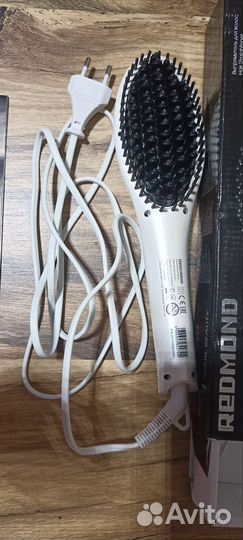 Выпрямитель для волос новый