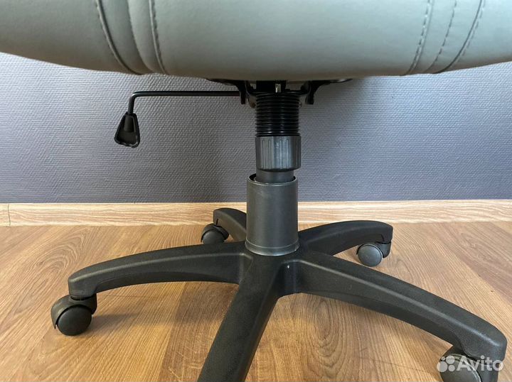 Офисное кресло. Удобное