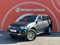 Mitsubishi Pajero Sport 2.5 AT, 2015, 300 655 км, с пробегом, цена 1 750 000 руб.