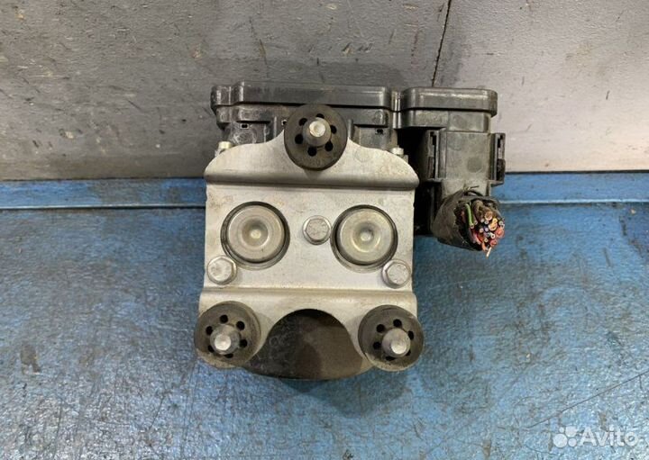 Блок ABS Volkswagen Touareg GP