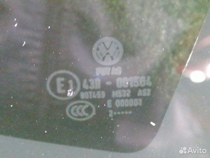 Стекло кузовное глухое заднее правое Volkswagen