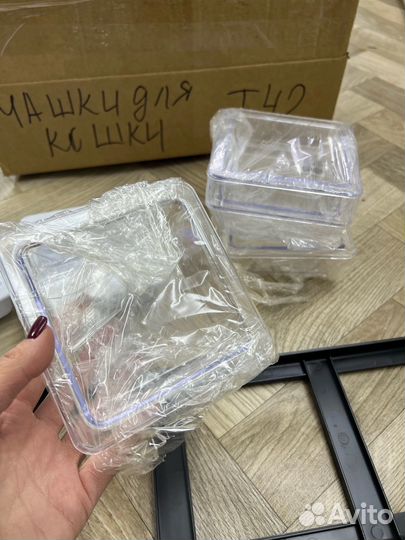 Чашки для кошек с подставкой