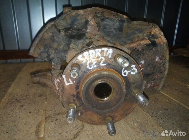 Кулак (цапфа) передний левый Kia Sportage 2 D4EA