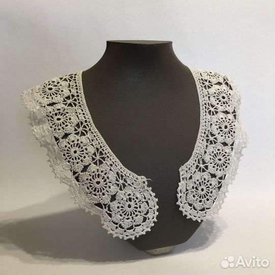 Брошь на воротник