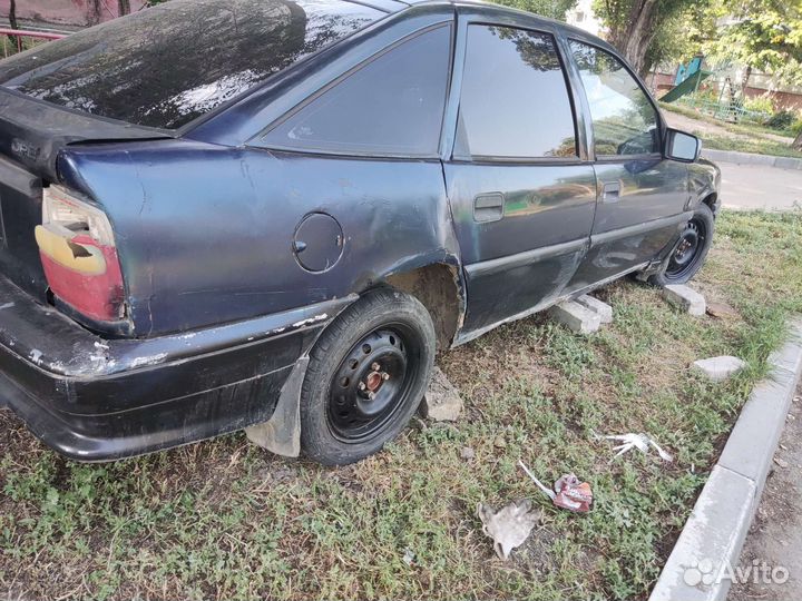 Opel Vectra 1.8 МТ, 1994, 300 000 км