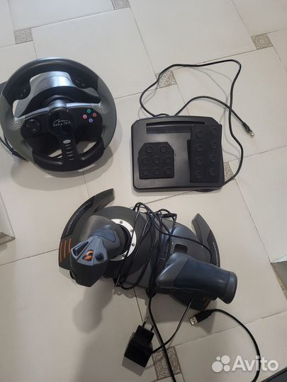 Игровой руль thrustmaster, джойстик и педали