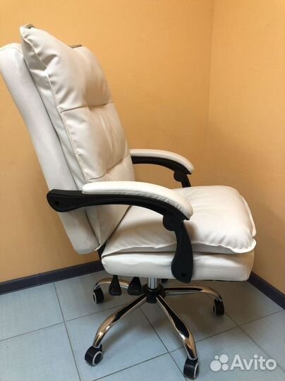 Офисное кресло (геймерское). Кресло для директора