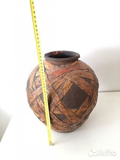 Глиняная ваза корчага в оплетке