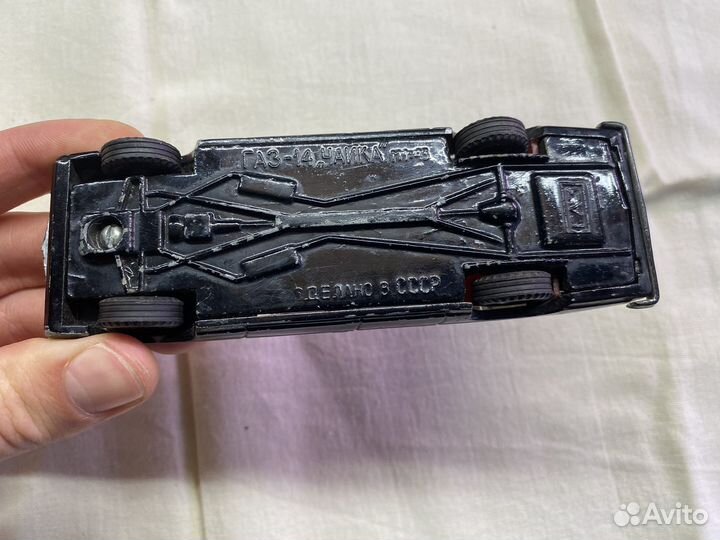 Модель газ-14 Чайка 1:43 СССР