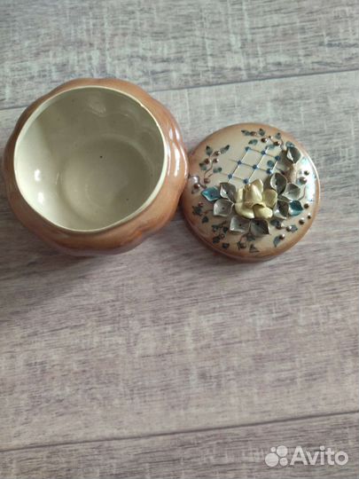 Маленькая вазочка