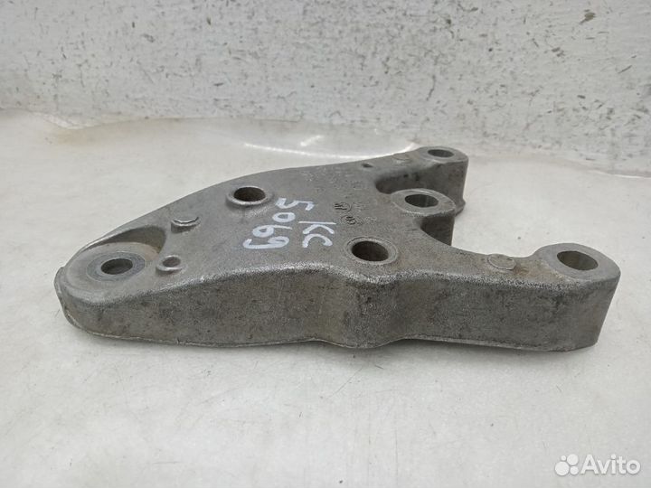 Кронштейн подушки двигателя skoda fabia 2