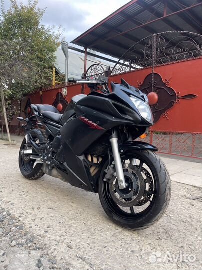Yamaha FZ6R YZF-R6