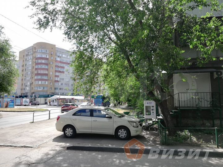 Помещение на первой линии в густонаселённом районе