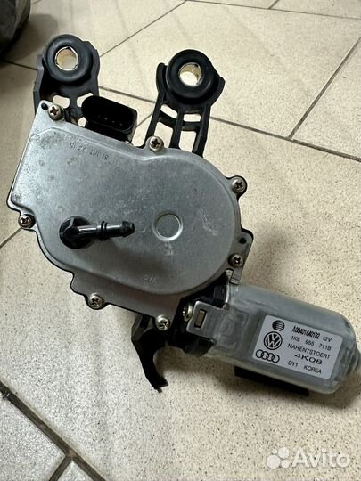 Мотор заднего стеклоочистителя Golf 5