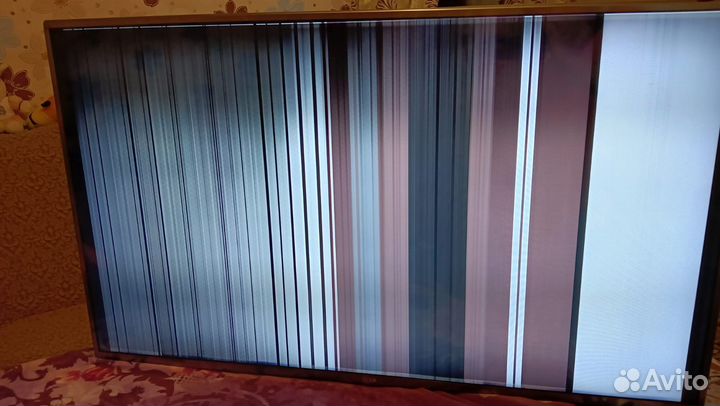Продам неисправный телевизор