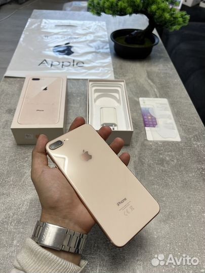 iPhone 8 Plus, 64 ГБ